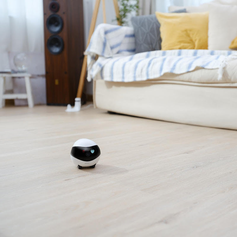 Enabot Ebo SE Smart Companion Pet and Home Security Robot